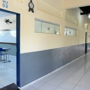 Pintura e Restauração de Sala de Aula